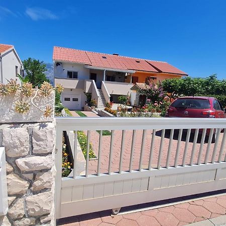Apartman "Flower Garden" Ražanac Zewnętrze zdjęcie