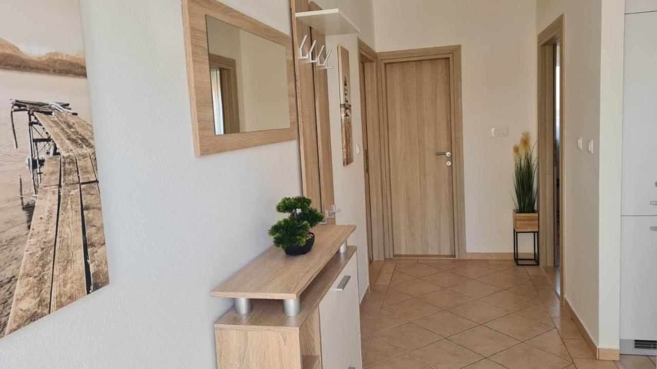 Apartman "Flower Garden" Ražanac Zewnętrze zdjęcie